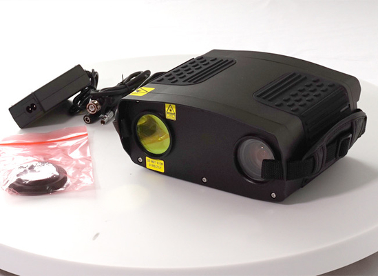 La caméra noire de vision nocturne de laser, caméra infrarouge de haute résolution voient le verre filmé de voiture