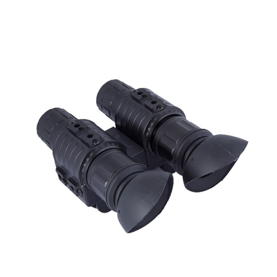 Caméra binoculaire noire tenue dans la main de vision nocturne pour la chasse
